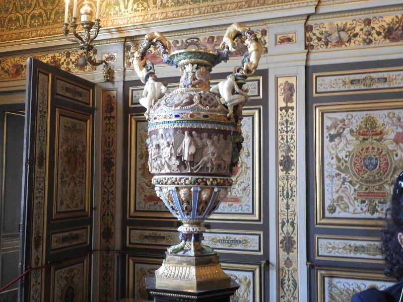 Fontainebleau - that is a pot!