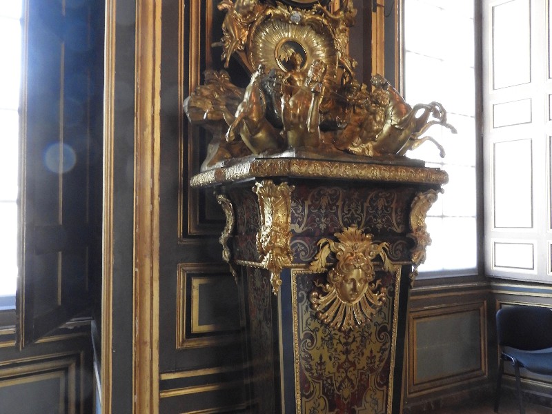 Fontainebleau - clock